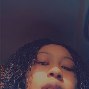 Meet your Posher, Kaila